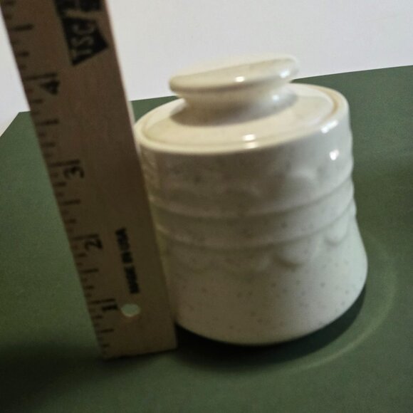 Homer Laughlin Sugar Bowl with Lid & Cream Pitcher - Picture 9 of 11